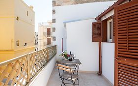 Tiny House 19 Terrace Aparment